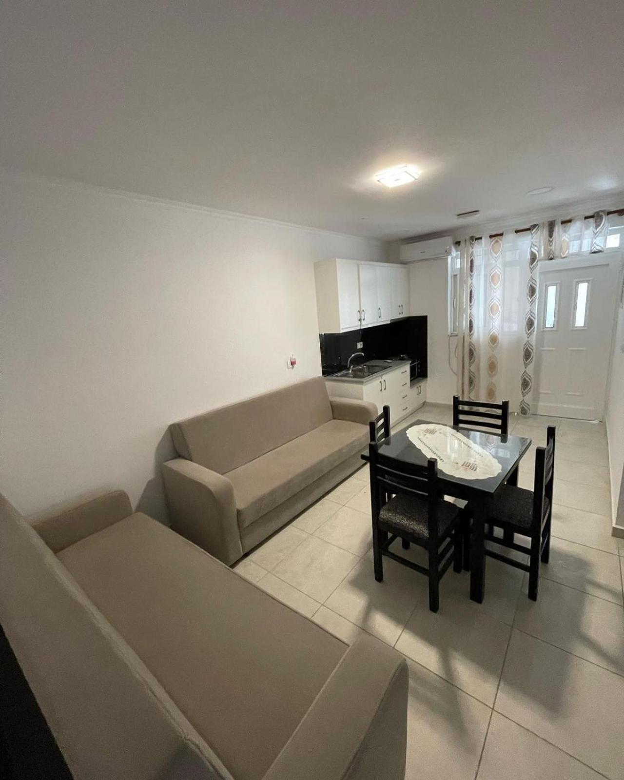 Apartament Dauti *